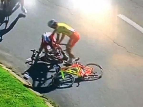Hilariante ver ciclistas a Lutar - Volta a Portugal 2014